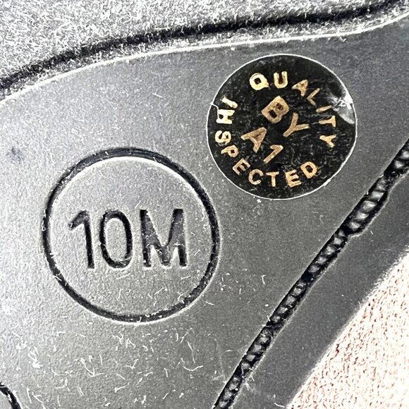 Liz Claiborne Refined Comfort Faux Suede Womens Ankle Booties Side Zippers 10M - Picture 4 of 16